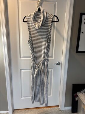 GAP Striped Sleeveless Cowl Midi Dress - Gray & White